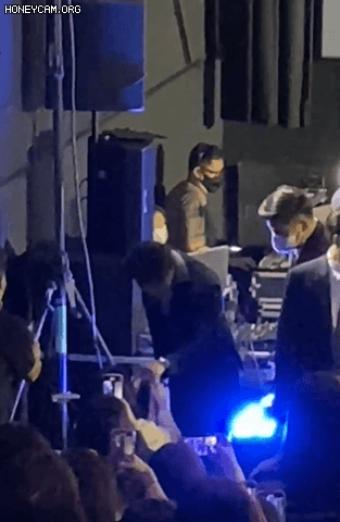 Hyun Bin nựng fan nhí, fan khẳng định mong con chào đời lắm rồi, Son Ye Jin liền làm 1 điều ông xã - Hình 1