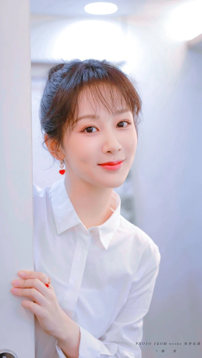 Dương Tử cướp vai Tôn Lệ làm nữ cảnh sát, nên duyên cùng mỹ nam đẹp chẳng kém Tiêu Chiến - Hình 1