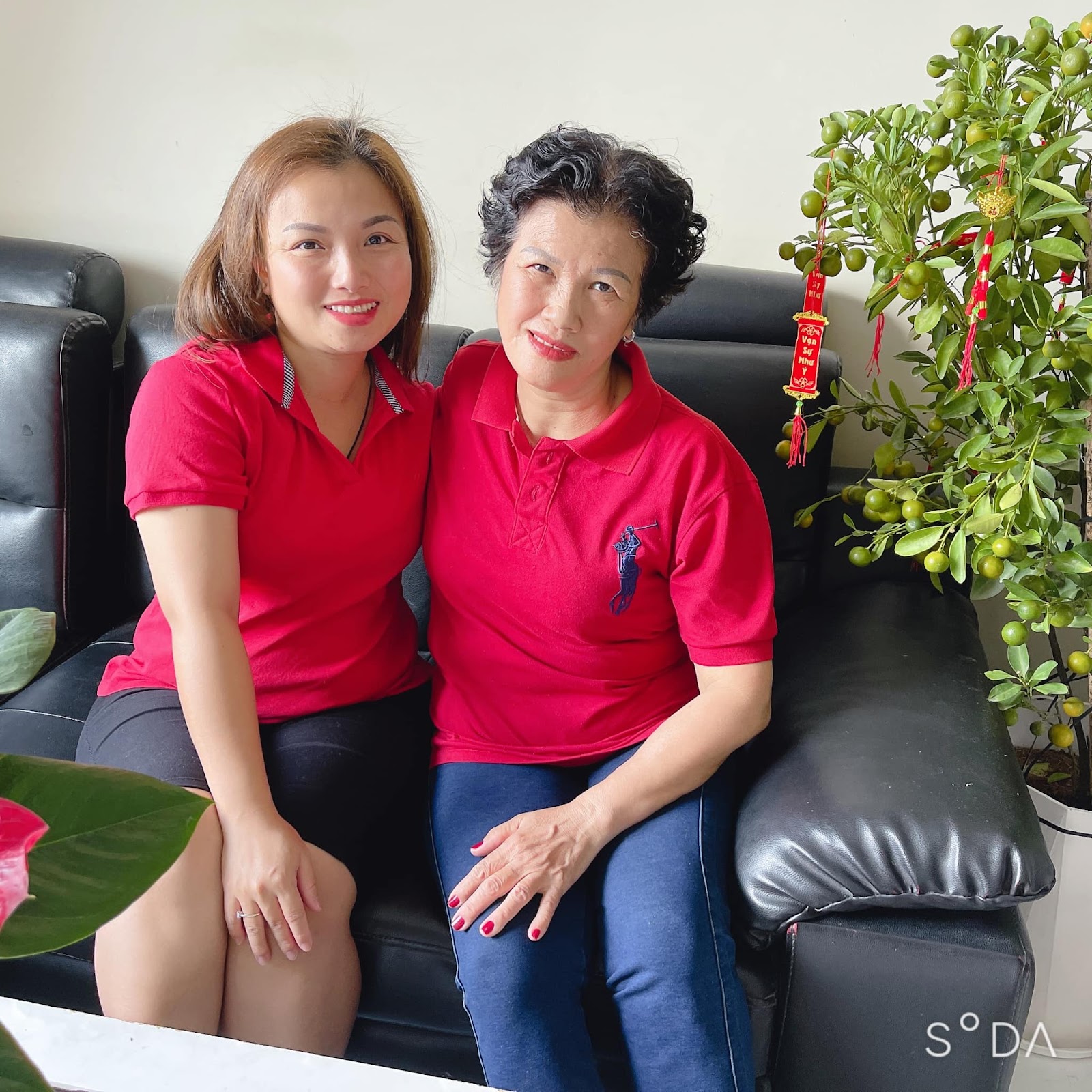 Quỳnh Trần JP chối bỏ, không dám nhận mẹ khi bắt gặp mẹ lượm ve chai hay ngồi bán rau - Hình 6