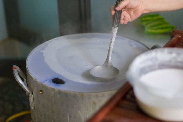 Bánh cuốn Phủ Lý - Thức quà sáng quen thuộc nhưng không kém phần độc đáo - Hình 2