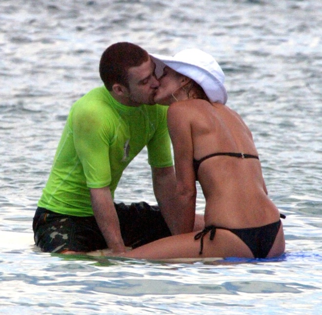 Behind the photo of Justin Timberlake kissing Cameron Diaz 16 years ago – Figure 1