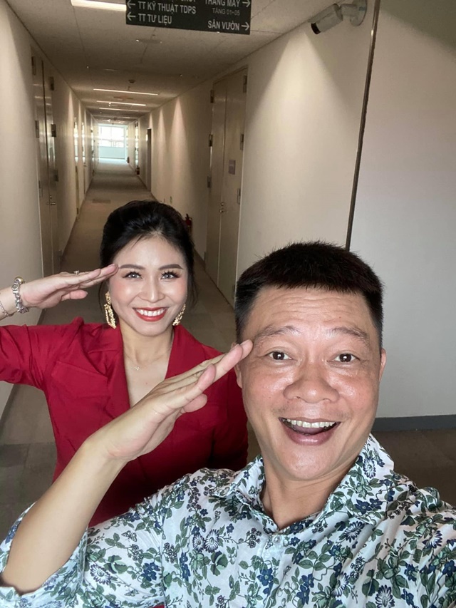 Hé lộ về người bố quyền lực của BTV Quang Minh ở VTV: 'Thế hệ vàng' dẫn chương trình Thời sự - Hình 10