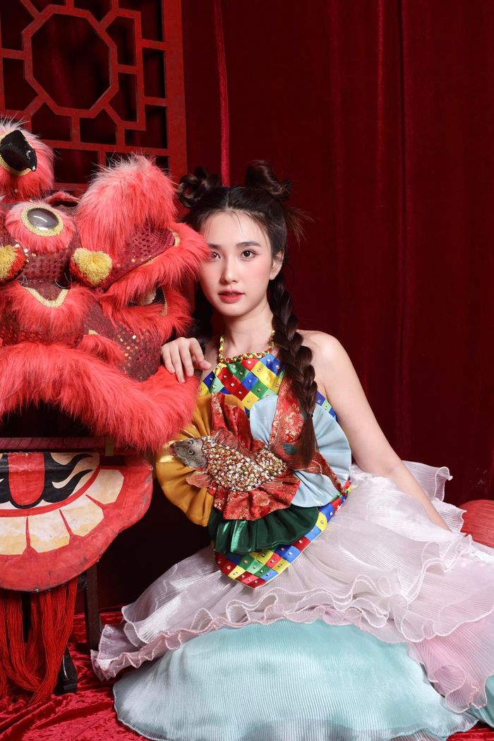 Khoe ảnh Trung thu, bồ cũ Bùi Tiến Dũng đẹp gợi cảm - Hình 5