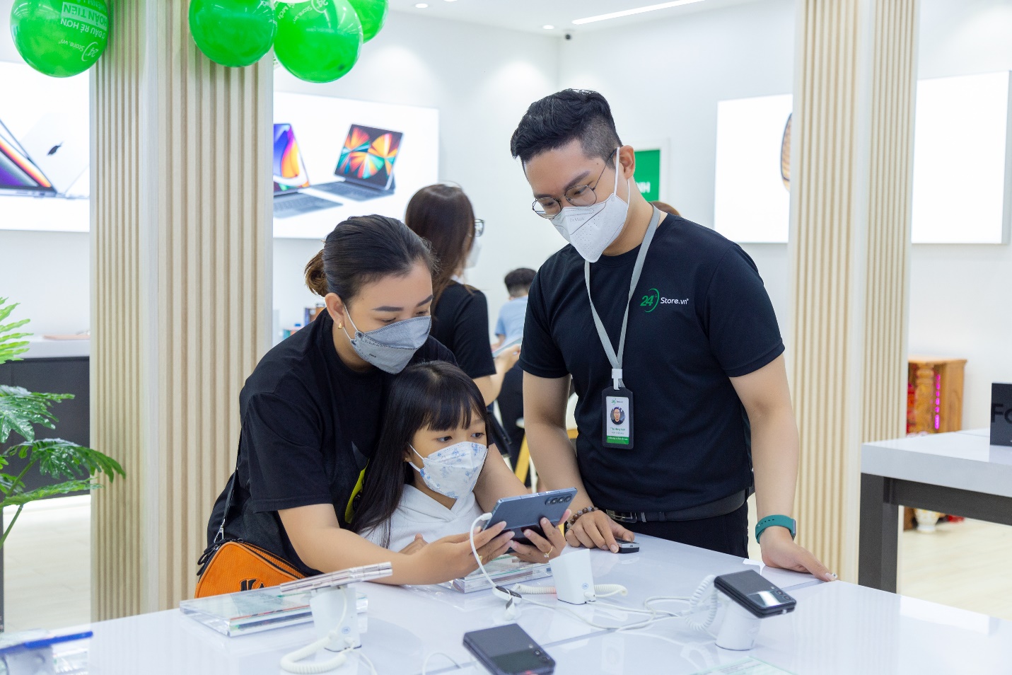 Mua siêu phẩm Samsung Galaxy Z Fold4 và Flip4, người dùng tìm nơi bán giá tốt - Hình 4