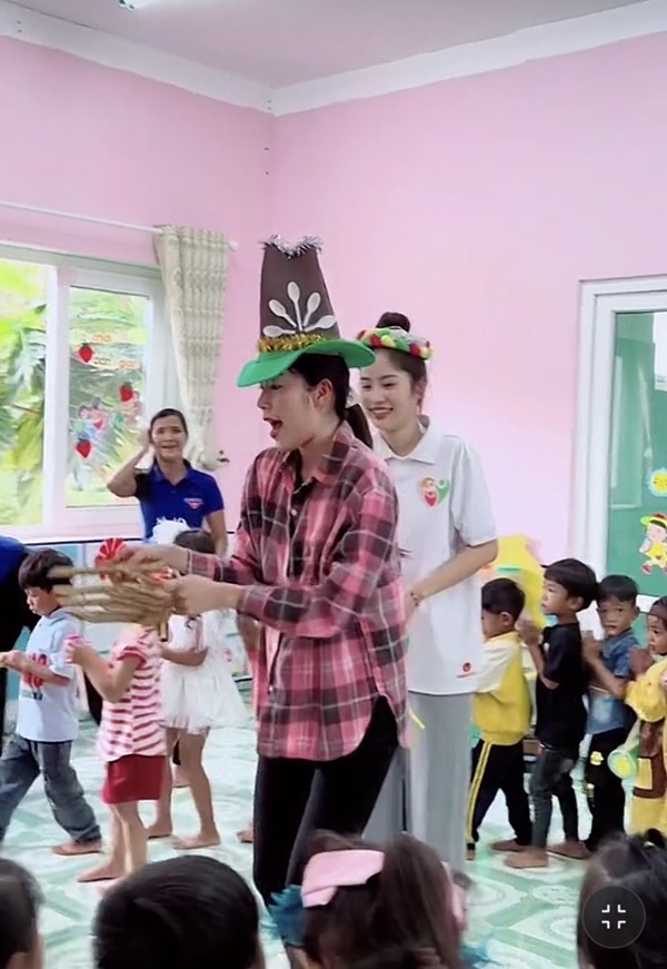 Nam Anh - Nam Em giản dị nhưng rạng rỡ đón Trung thu - Hình 2