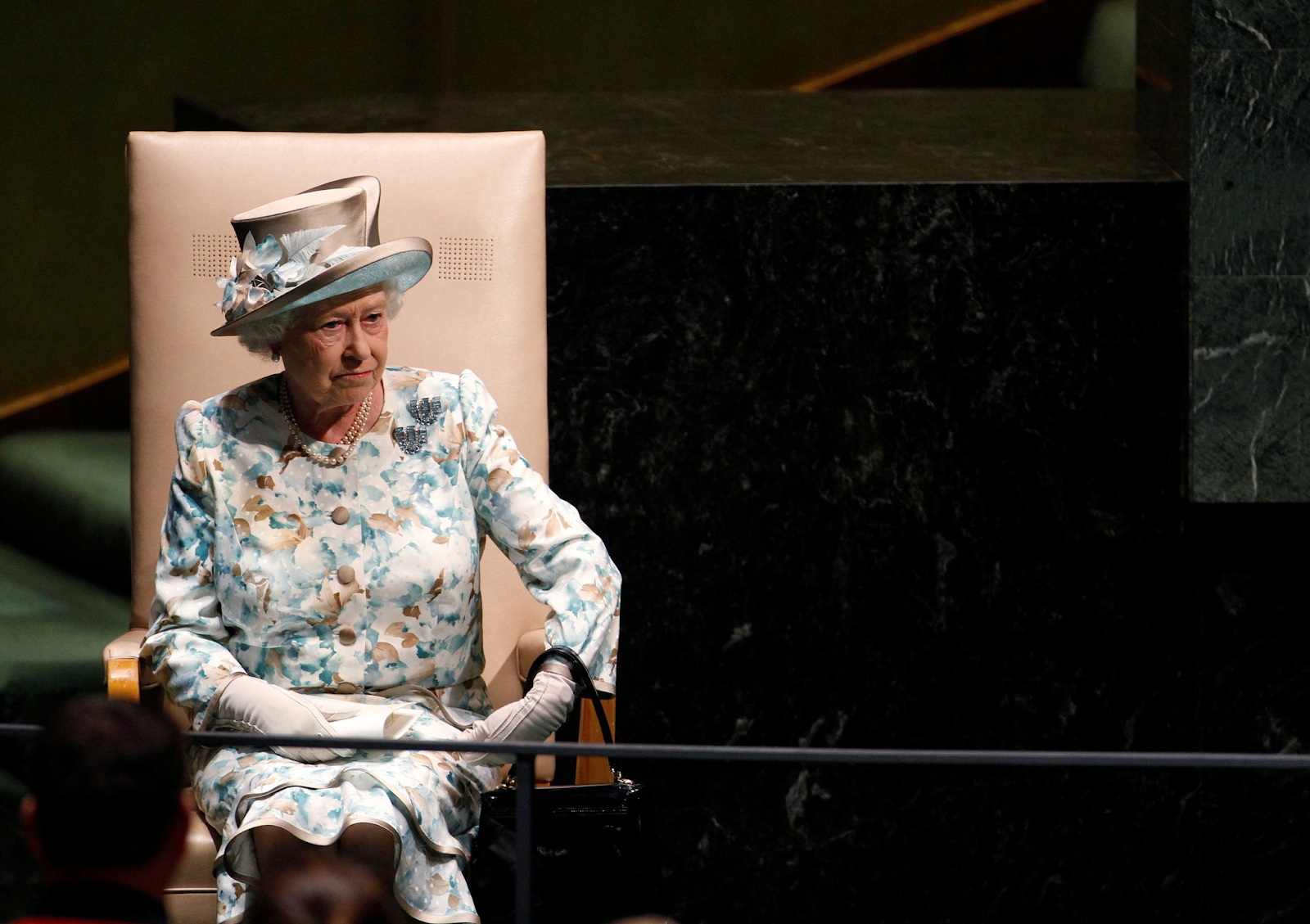 Nữ hoàng Anh Elizabeth II qua đời tuổi 96, ai là người kế vị? - Hình 5