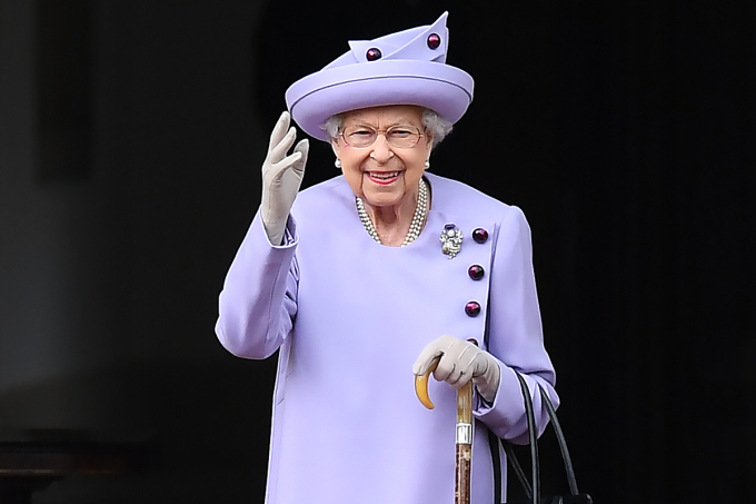 Nữ hoàng Anh Elizabeth II qua đời tuổi 96, ai là người kế vị? - Hình 3