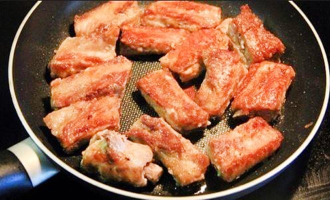 Sườn chua ngọt làm thế này thơm ngon lạ miệng, cơm trong nồi bao nhiêu cũng hết - Hình 3