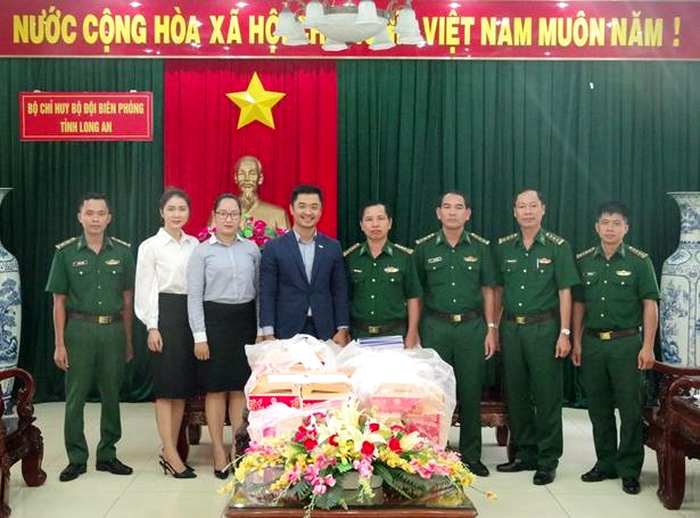 Vui Tết Trung thu với trẻ em khu vực biên giới - Hình 8