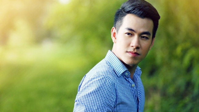 Hồ Trung Dũng - Chàng ca sĩ có gia thế khủng, và bí mật đời tư khiến khán giả ngỡ ngàng - Hình 1