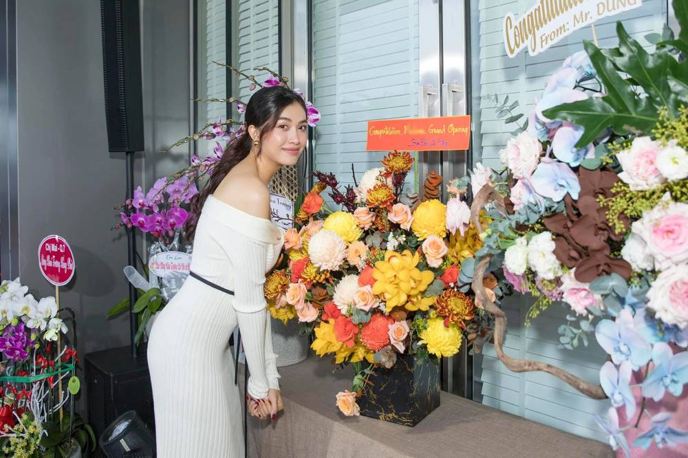 Lệ Hằng: Từ bưng bê đến Á hậu Hoàn Vũ VN, được fan sắc đẹp gọi là MU 2016, đại gia ngầm của showbiz - Hình 10