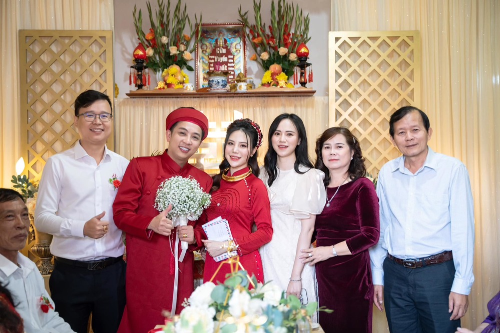 Lý Tuấn Kiệt (HKT) lần đầu công khai lên chức bố: Mở bát nhóc tỳ 2023 - Hình 10