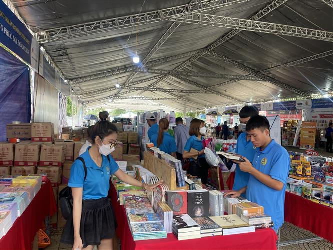 Thư chúc mừng năm mới 2023 của Chủ tịch Tổng Liên đoàn Lao động Việt Nam - Hình 2
