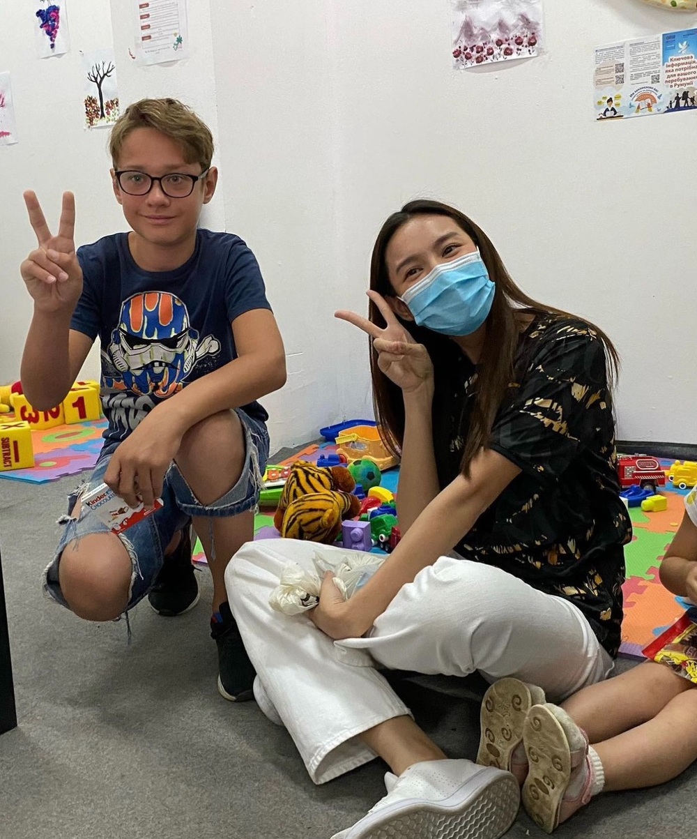 Thùy Tiên và mẹ ruột: Đồng điệu từ ngoại hình đến làm điều tốt đẹp - Hình 5