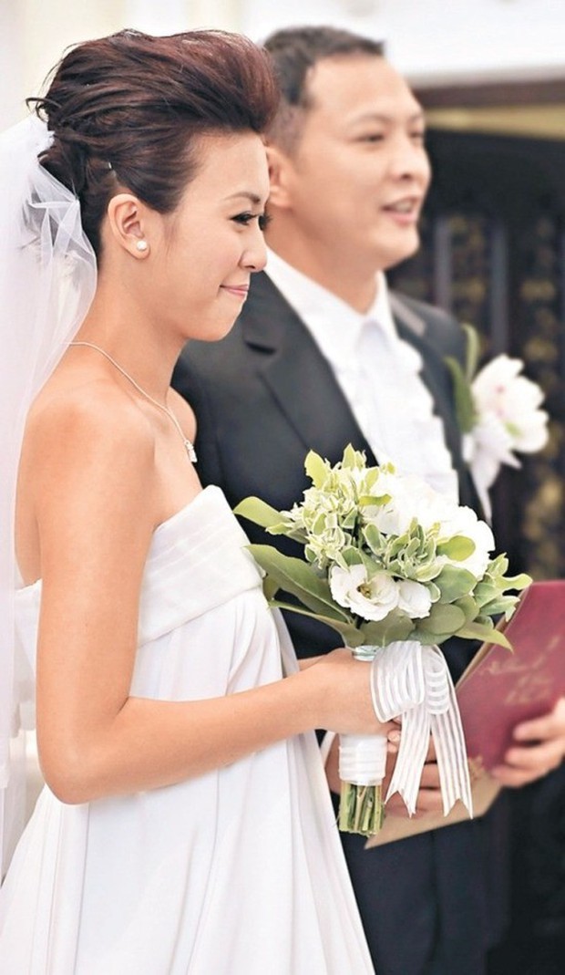 Đường Ninh: Hoa đán TVB bị chồng bỏ, 41 tuổi làm công nhân dọn vệ sinh để nuôi 2 con - Hình 8