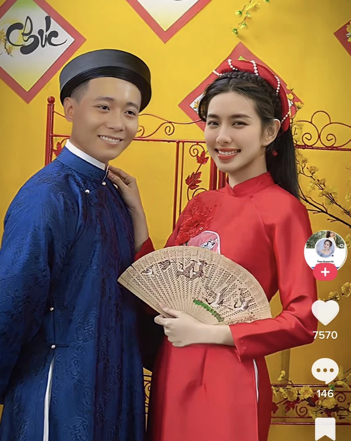 Quang Linh - Thùy Tiên diện áo dài đôi, dắt Lôi Con đi chúc Tết, nhà gái hớn hở vì được quà khủng? - Hình 3