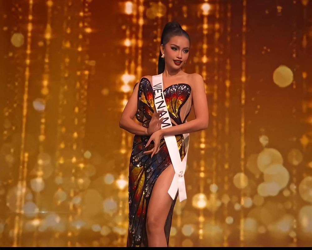 Mỹ nhân Thái Lan nổi bật ở Miss Universe  VnExpress Giải trí