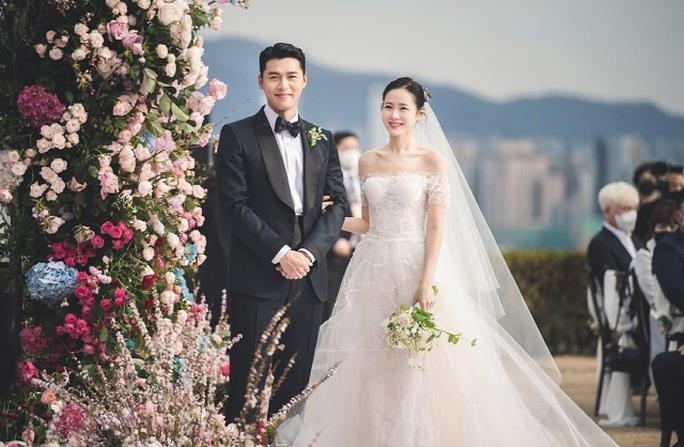 Hyun Bin lần đầu kể chuyện hẹn hò với Son Ye Jin, tiết lộ 2 vợ chồng có chung sở thích! - Hình 8