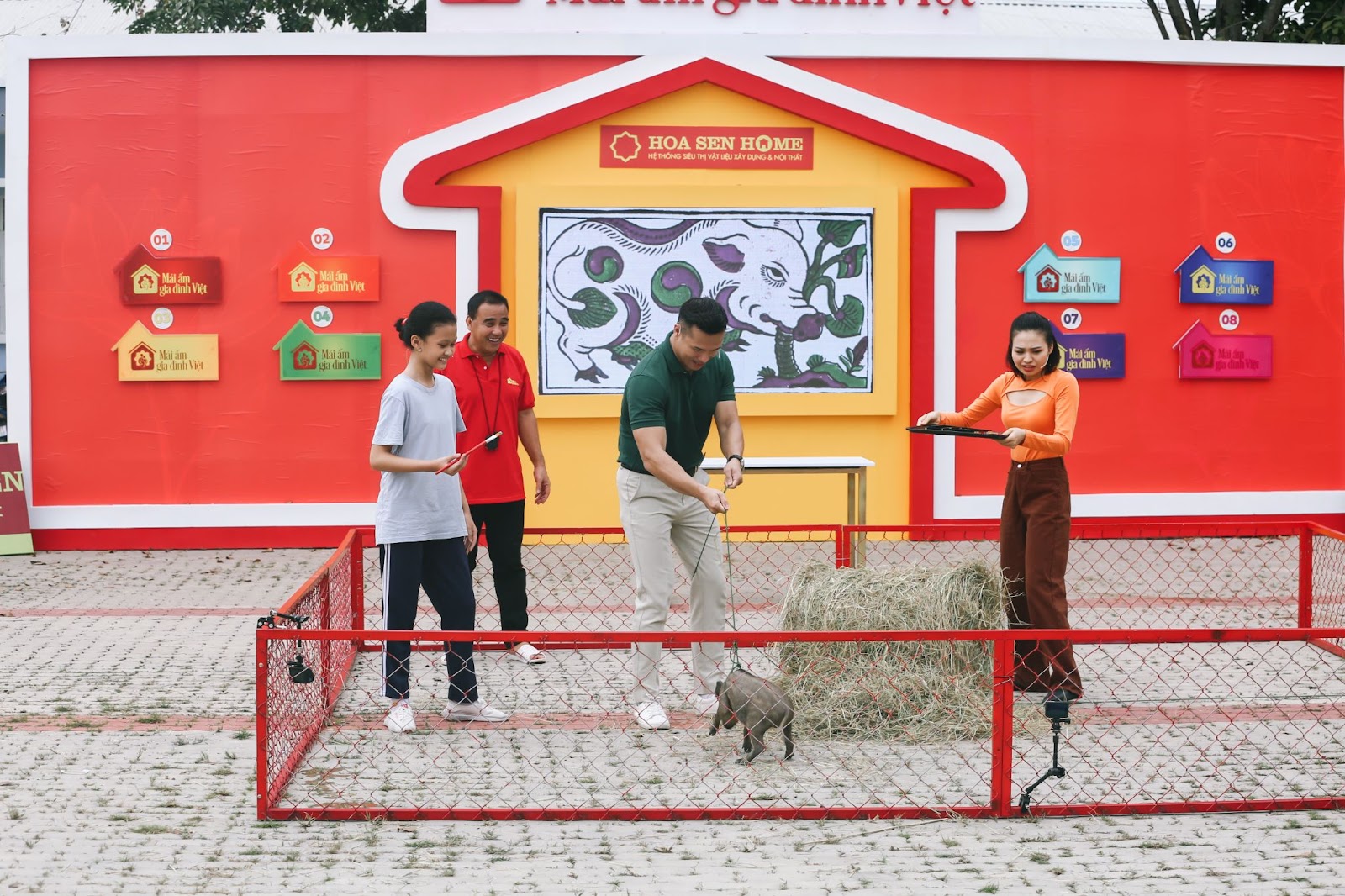 MC Quyền Linh: Người làm thiện nguyện phải làm từ cái tâm, không phải làm cho xong nhiệm vụ - Hình 5