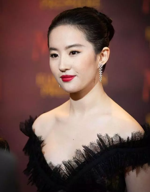 Lưu Diệc Phi và những lần tăng cân quá đà, danh xưng Thần Tiên Tỉ Tỉ bị mỉa mai không xứng - Hình 8