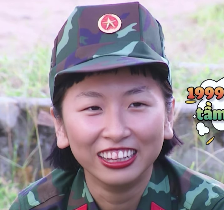 Trang Hý gây tranh cãi vì hành động kém duyên trong Sao Nhập Ngũ, còn đòi kết đôi cùng binh sĩ - Hình 3