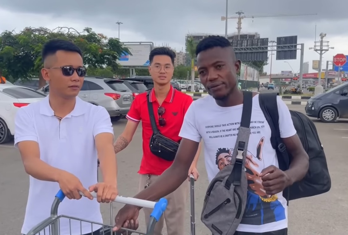 Lindo về Việt Nam gấp không kịp tạm biệt vợ, tiếc nuối vì chỉ được ở 10 ngày? - Hình 8
