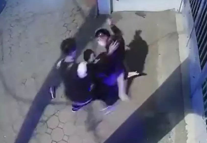 Vụ ra tay với bạn gái ở phố Vương Thừa Vũ: Gã bạn trai đã ra đầu thú, lời khai gây rợn người - Hình 7