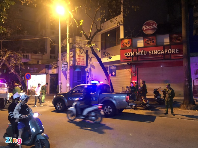 Vụ ra tay với bạn gái ở phố Vương Thừa Vũ: Gã bạn trai đã ra đầu thú, lời khai gây rợn người - Hình 3