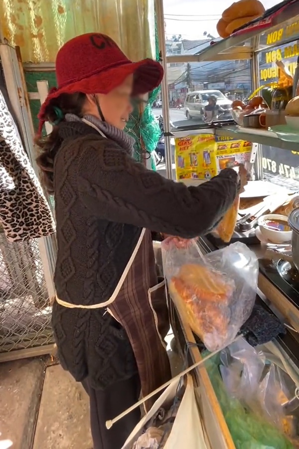 Cô bán bánh mì 'nhiệt huyết' bị tố bán đắt, đòi quà khách người Nhật lên tiếng, vạch trần sự thật - Hình 9