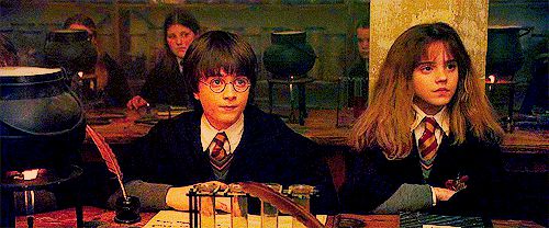 Hóa ra đây là cách dàn sao nhí Harry Potter giải quyết chuyện học: Khán giả được giải bài tập cùng suốt bao năm mà chẳng hay biết! - Hình 2