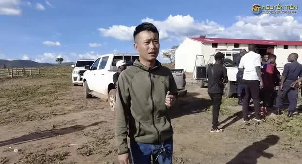 Lindo was &quot;reprimanded&quot; by Quang Linh Vlog on the livestream for being addicted to drinking and forgetting to work, the truth that made fans fall back? - Photo 10