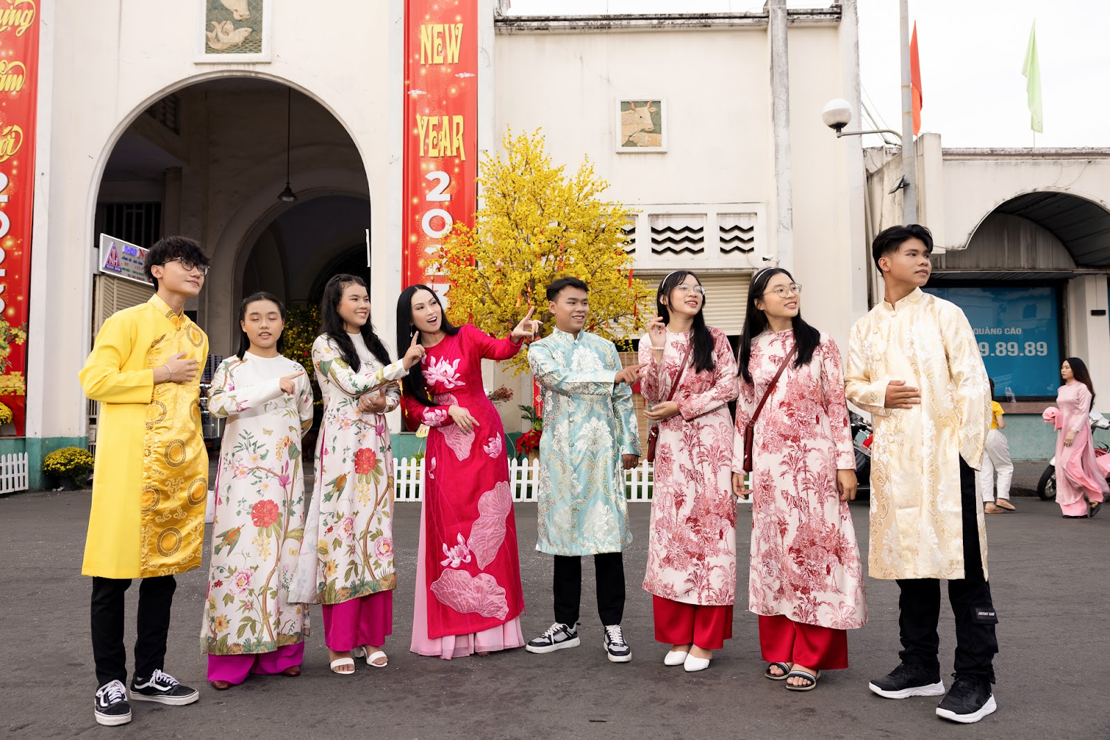 Ca sĩ tỉ phú Hà Phương mang hơi ấm tình thương đến với những trẻ em kém may mắn ngày đầu Xuân - Hình 7