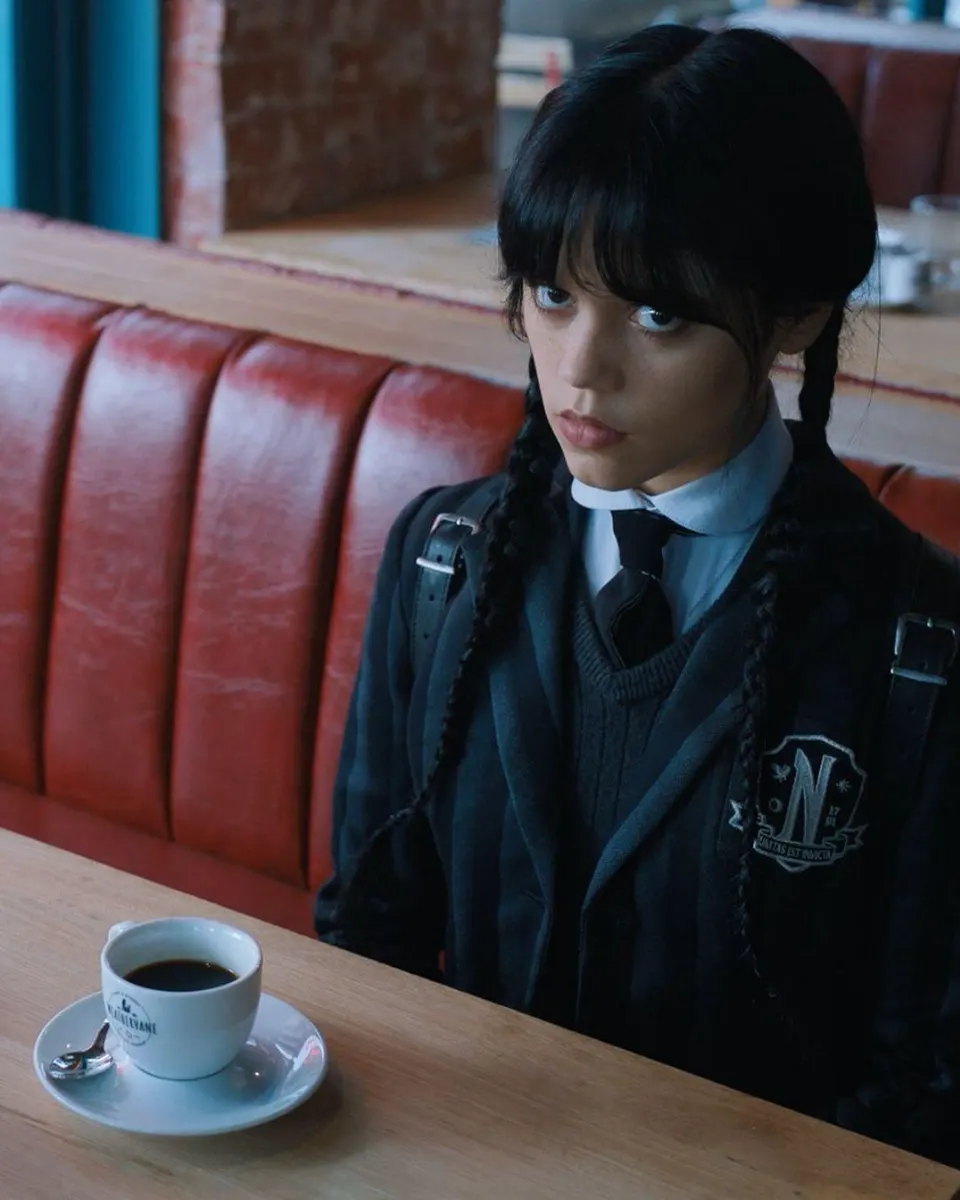 Chị Tư Jenna Ortega gây choáng với số tiền kiếm được nhờ Wednesday, số phận phần 2 đáng lo - Hình 8