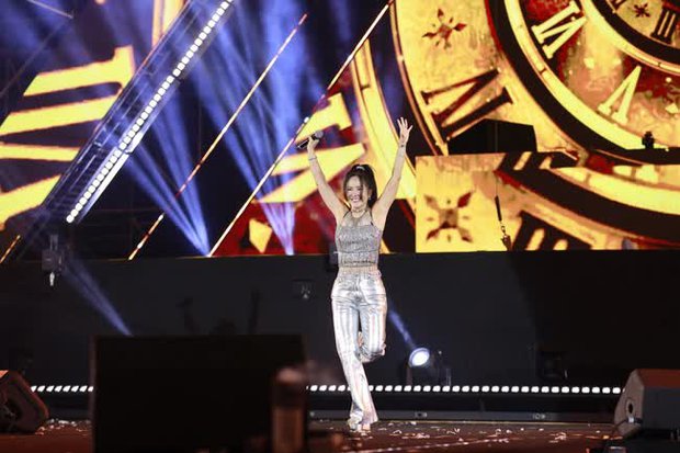 Diva Hồng Nhung 'cướp hit' Waiting For You của MONO, luyến láy như Thanh Thảo, fan quên luôn bản gốc - Hình 2