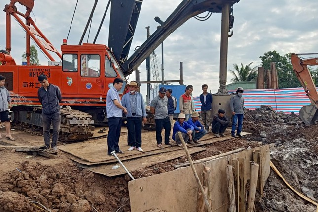Vụ bé trai lọt hố cột bê tông: Luật sư nói rõ trách nhiệm người trong cuộc, đối diện nguy cơ phạt tù - Hình 2