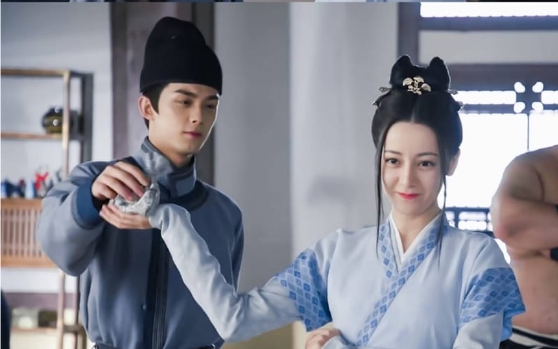 Địch Lệ Nhiệt Ba bị nghi bí mật sinh con, cha đứa trẻ là Dương Dương, pháp luật chính thức vào cuộc? - Hình 5