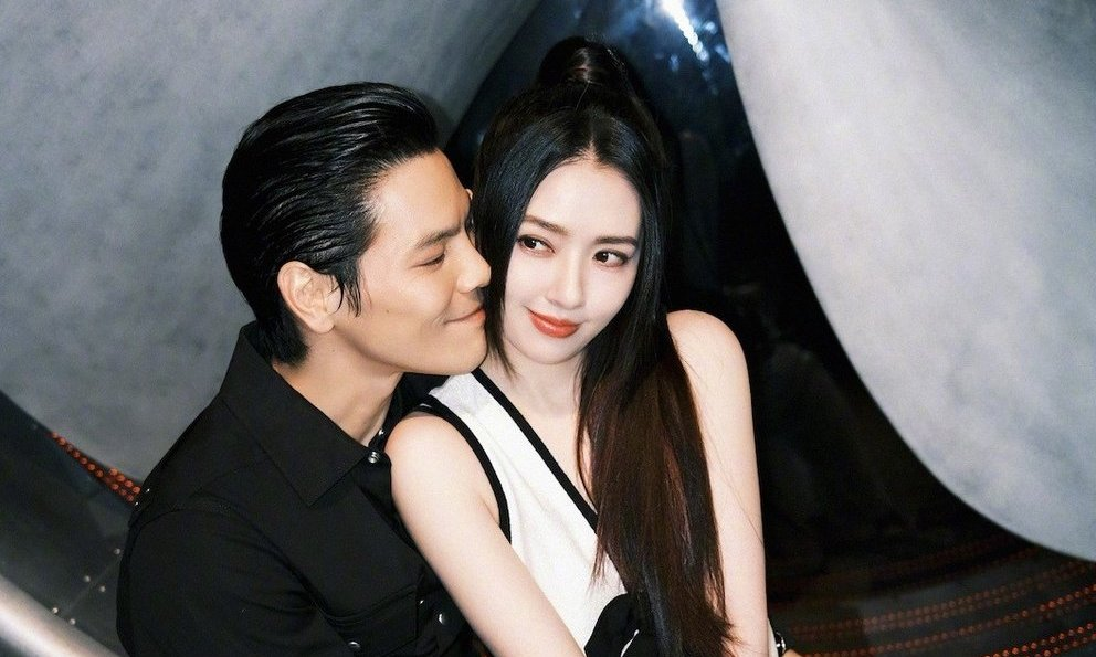 Hướng Tá: Tài tử Hong Kong mắc bệnh lạ, khó sinh con và bê bối ngoại tình chấn động - Hình 7