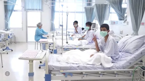 Kỳ tích luôn tồn tại: Những hành trình giải cứu trẻ nhỏ mắc kẹt nhiều ngày lành lặn trở về - Hình 5