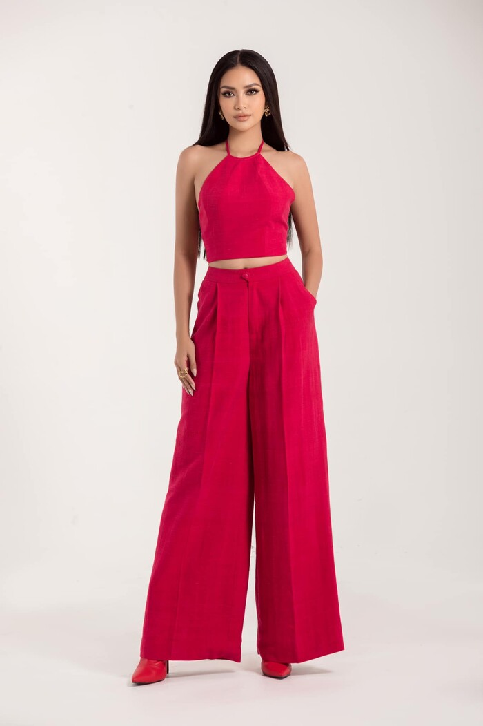 Ngọc Châu vừa lên đồ cực bén đổ bộ Miss Universe, 'ông lớn' đã bế vào Top 11 thí sinh mạnh nhất - Hình 2