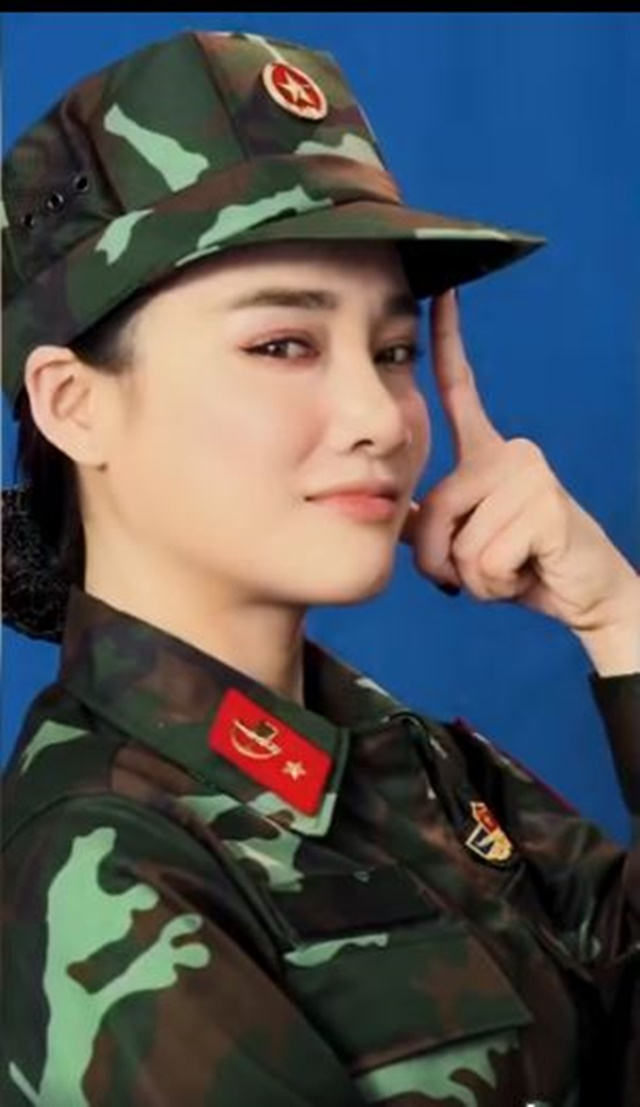 Nhã Phương thừa nhận nhập ngũ vì sống quá sướng, một sao nữ bị tác động xái cả quai hàm? - Hình 4