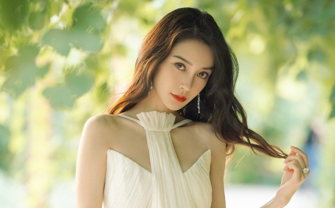 Angela Baby bức xúc khi liên tiếp lộ ảnh đi bar, hẹn hò trai trẻ - Hình 7
