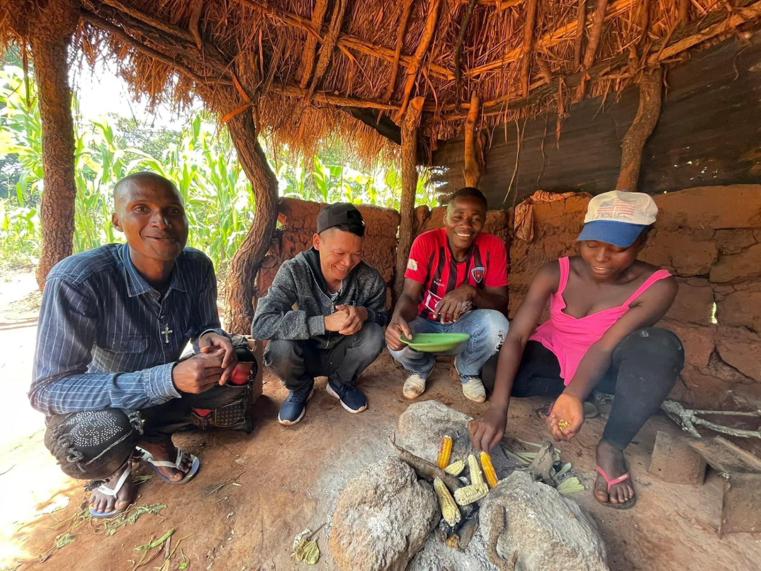 Linh Philip Vlogs - người quyền lực đứng sau Team Châu Phi và hành trình tử tế tại Angola - Hình 4