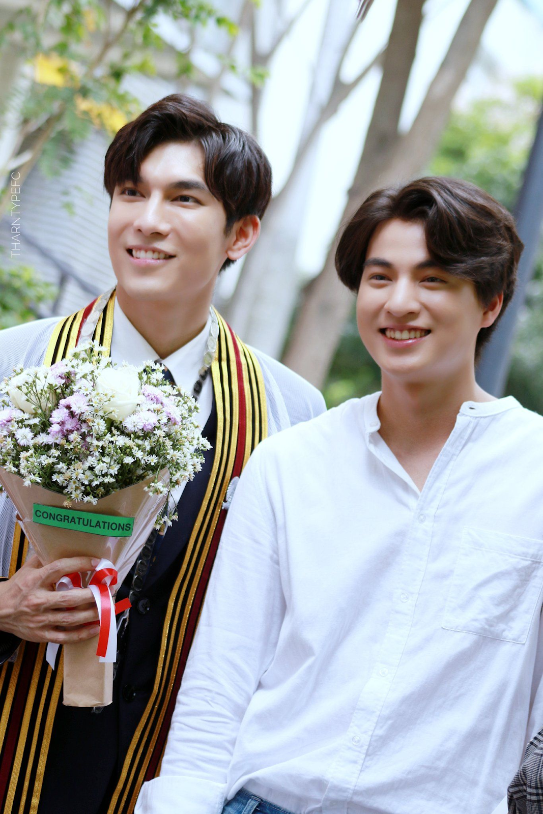 Mew Suppasit (TharnType) - Từ mọt sách cận 10 độ, học vấn khủng đến nam thần màn ảnh Thái Lan - Hình 3