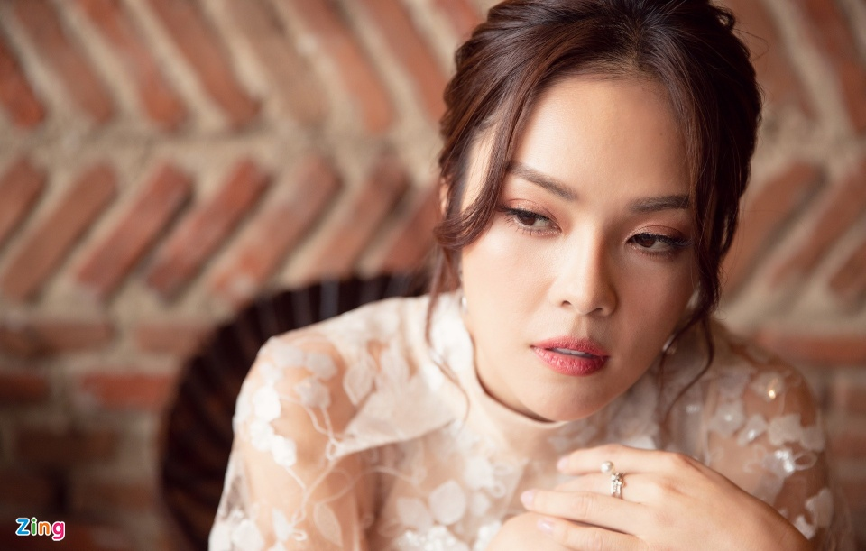 Dương Cẩm Lynh thừa nhận nợ 6 tỷ, mỗi tháng cố gắng trả tiền lãi 200 triệu - Hình 1