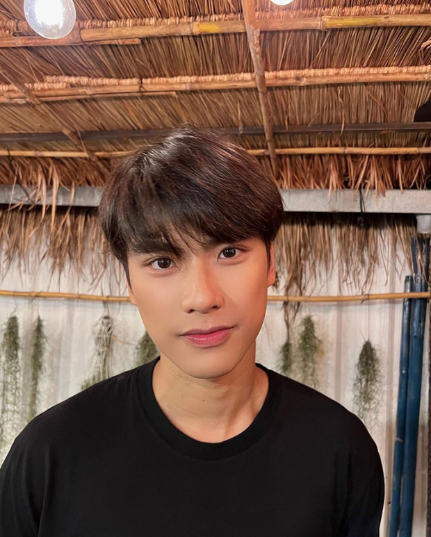 Ohm Pawat Hoàng tử phim boylove Thái nguy cơ bay màu sự nghiệp vì bị tố BLHĐ, bắt nạt bạn tự kỷ - Hình 3