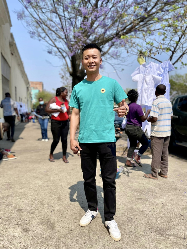 Team Quang Linh chính thức làm rõ thông tin bị bố Lôi Con làm khó dễ, không cho gặp 'chú Linh' - Hình 1