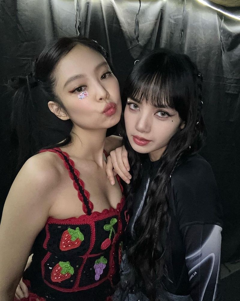 BLACKPINK bằng mặt không bằng lòng, thân thiết chỉ là ngụy tạo, Lisa - Jennie bất mãn ra mặt? - Hình 5