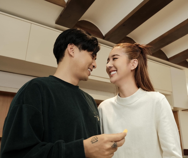 Couple chênh 17 tuổi đăng ký kết hôn sau bốn tháng quen nhau, giờ tấu hài mỗi ngày trong biệt thự 23 tỷ - Hình 4