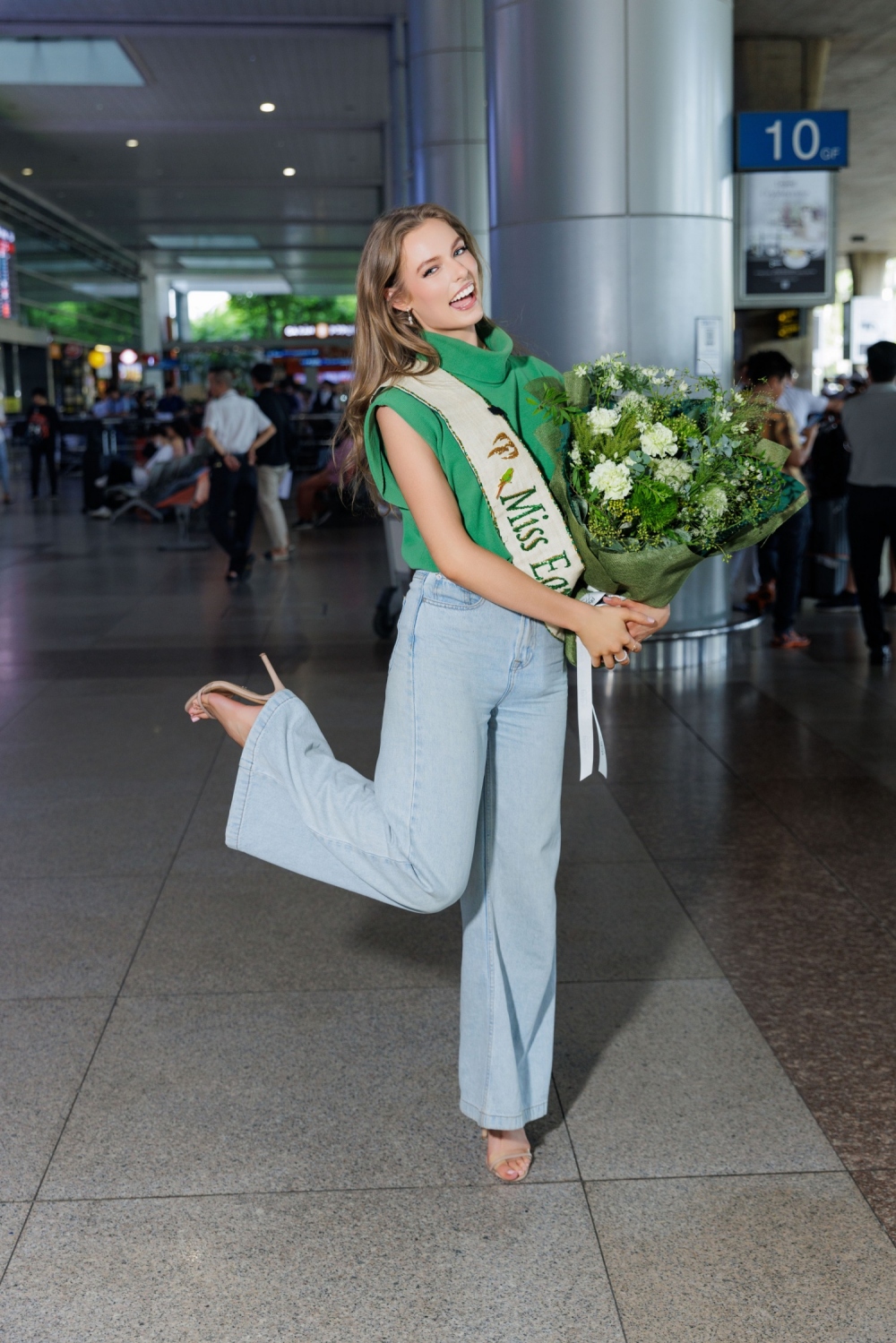 Dàn Hoa hậu Miss Earth 2022 đến Việt Nam - Hình 4