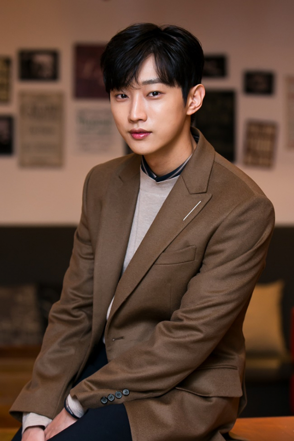 Jung Jin Young (B1A4): Mỹ nam toàn năng của giải trí Kbiz, được gọi là ông nội vì lý do đặc biệt - Hình 4